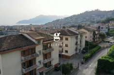 Foto Appartamento in vendita a Salerno - 4 locali 102mq