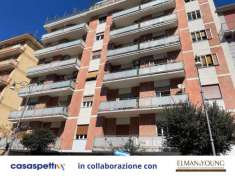 Foto Appartamento in vendita a Salerno