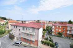 Foto Appartamento in vendita a San Bartolomeo Al Mare - 2 locali 55mq