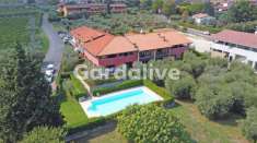 Foto Appartamento in Vendita a San Felice del Benaco Portese