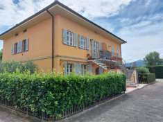 Foto Appartamento in vendita a San Filippo - Lucca 135 mq  Rif: 1163112
