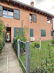 Foto Appartamento in vendita a San Pietro In Casale - 4 locali 122mq