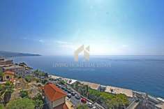 Foto Appartamento in vendita a Sanremo