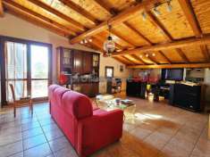 Foto Appartamento in vendita a Sant'Agata Li Battiati - 7 locali 185mq