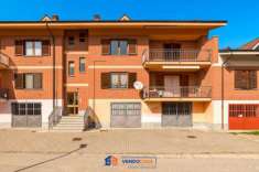 Foto Appartamento in vendita a Santa Vittoria D'Alba - 4 locali 116mq
