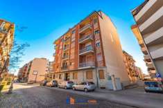 Foto Appartamento in vendita a Savigliano - 2 locali 71mq