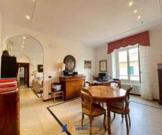 Foto Appartamento in vendita a Savona - 7 locali 187mq