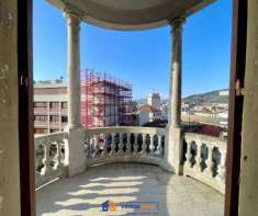 Foto Appartamento in vendita a Savona