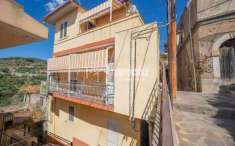 Foto Appartamento in vendita a Scaletta Zanclea