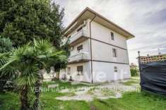 Foto Appartamento in vendita a Selvazzano Dentro - 4 locali 90mq