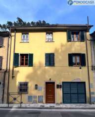 Foto Appartamento in vendita a Seravezza