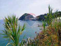 Foto Appartamento in vendita a Serrara Fontana