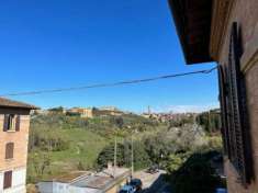 Foto Appartamento in vendita a Siena 100 mq  Rif: 1326439