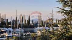 Foto Appartamento in vendita a Sirmione