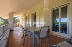 Foto Appartamento in vendita a Sirmione