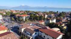 Foto Appartamento in Vendita a Sirmione Colombare
