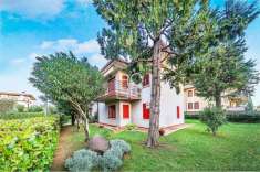 Foto Appartamento in Vendita a Sirmione Colombare