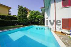 Foto Appartamento in Vendita a Sirmione Colombare