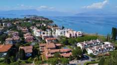 Foto Appartamento in Vendita a Sirmione Colombare