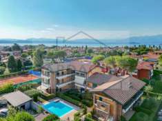 Foto Appartamento in Vendita a Sirmione Colombare