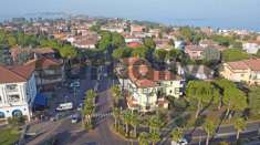Foto Appartamento in Vendita a Sirmione Colombare