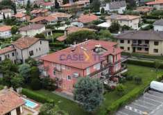 Foto Appartamento in Vendita a Sirmione Via Como