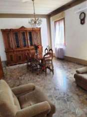 Foto Appartamento in vendita a Spoleto - 6 locali 150mq