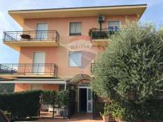Foto Appartamento in vendita a Spotorno