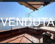 Foto Appartamento in vendita a Stresa
