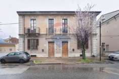 Foto Appartamento in vendita a Sulmona - 10 locali 220mq