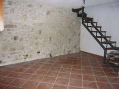 Foto Appartamento in vendita a Tagliacozzo - 5 locali 65mq