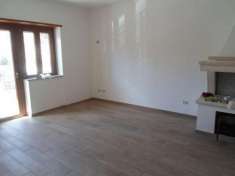 Foto Appartamento in vendita a Tagliacozzo - 7 locali 90mq