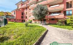 Foto Appartamento in vendita a Tavazzano Con Villavesco