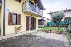 Foto Appartamento in vendita a Ternate