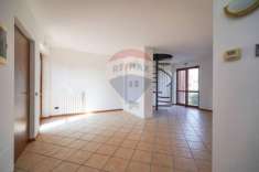 Foto Appartamento in vendita a Terno D'Isola - 3 locali 143mq