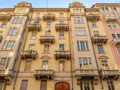 Foto Appartamento in vendita a Torino - 8 locali 170mq
