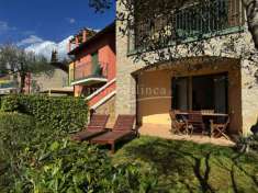 Foto Appartamento in Vendita a Torri del Benaco Albisano