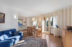 Foto Appartamento in vendita a Toscolano Maderno - 5 locali 120mq