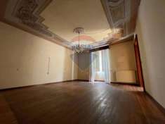 Foto Appartamento in vendita a Toscolano Maderno - 5 locali 183mq