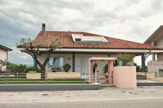 Foto Appartamento in vendita a Trecastelli