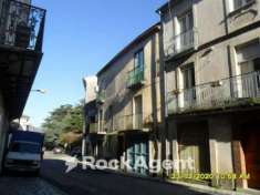 Foto Appartamento in vendita a Trecchina - 6 locali 177mq
