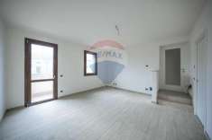 Foto Appartamento in vendita a Tresignana