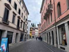 Foto Appartamento in vendita a Udine