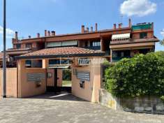 Foto Appartamento in vendita a Usmate Velate