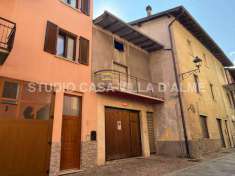 Foto Appartamento in vendita a Val Brembilla