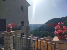 Foto Appartamento in vendita a Vallinfreda
