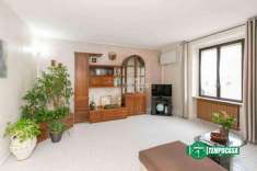 Foto Appartamento in vendita a Vanzaghello