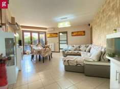 Foto Appartamento in vendita a Vanzago - 3 locali 110mq