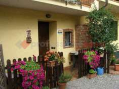 Foto Appartamento in vendita a Varallo Pombia