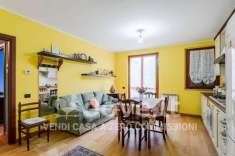 Foto Appartamento in vendita a Varano Borghi